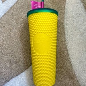 Pineapple inspired Starbucks cup 🍍